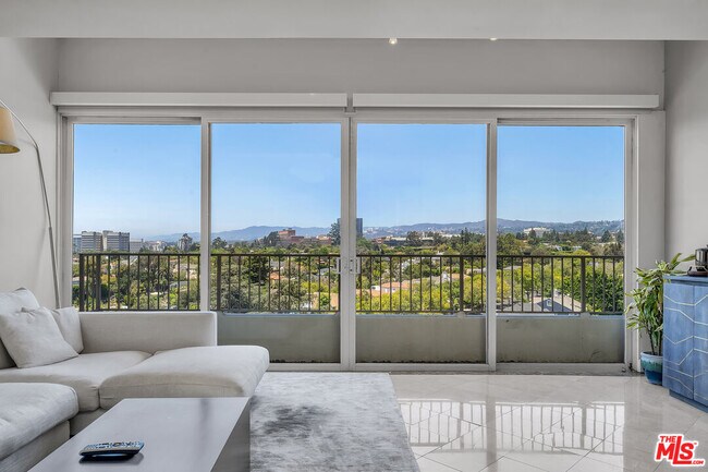 Building Photo - 10501 Wilshire Blvd