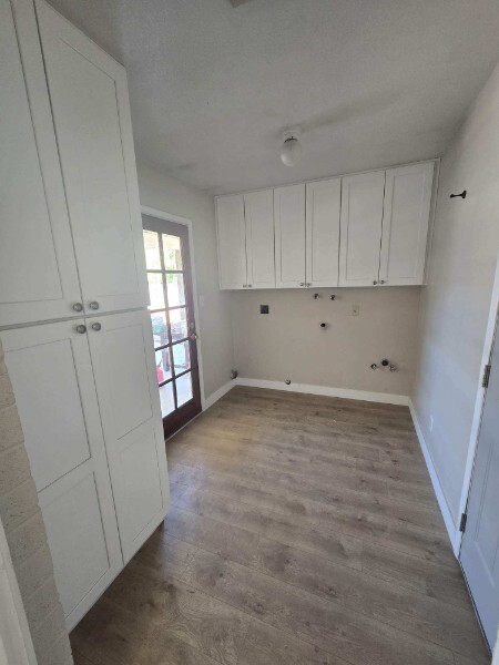 Building Photo - 3447 E Capri Ave