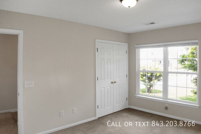 Building Photo - 4015 Broken Arrow Dr