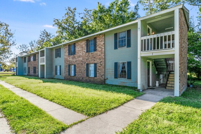 Building Photo - St James Apartments