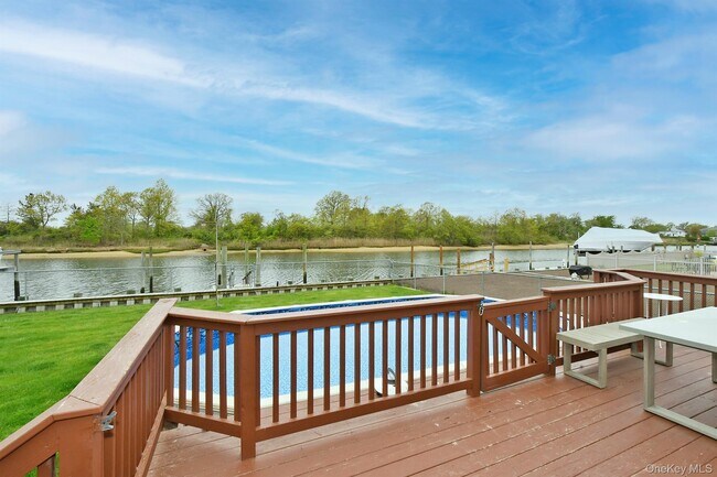 Building Photo - 3544 Woodward St