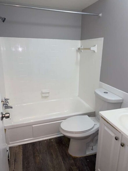 Building Photo - 1885 Taylor Rd