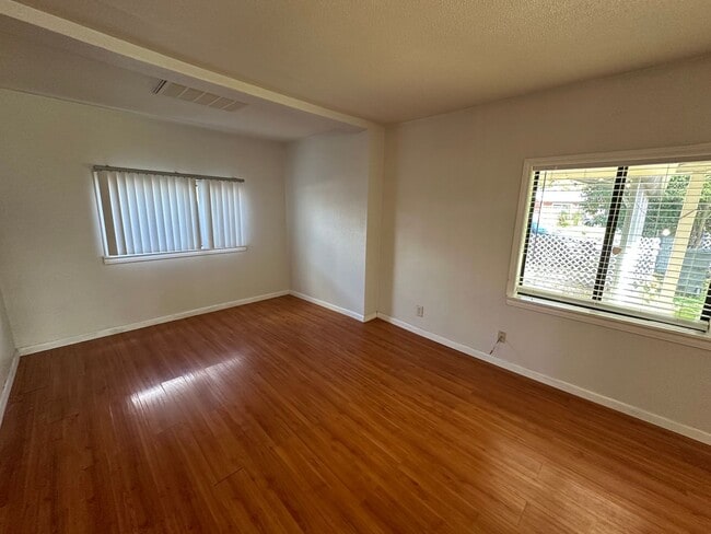 Building Photo - House for Rent – Robla Neighborhood!