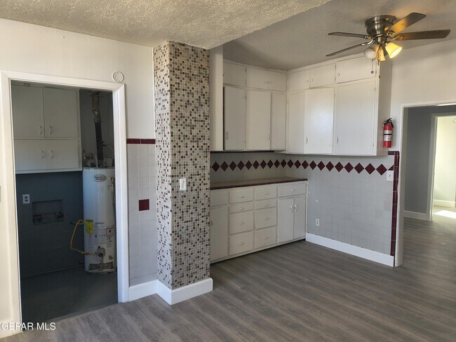 Building Photo - 714 N San Marcial St