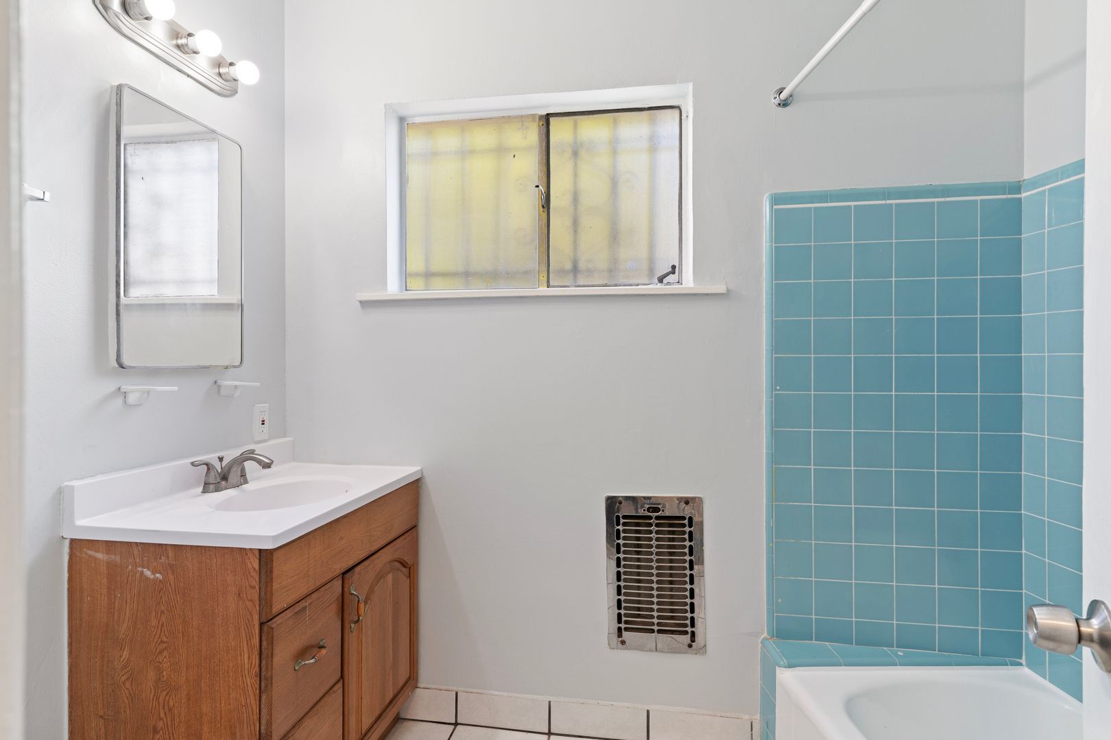 Building Photo - 3888 Potomac Ave