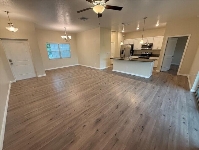 Building Photo - 3771 S San Mateo Dr