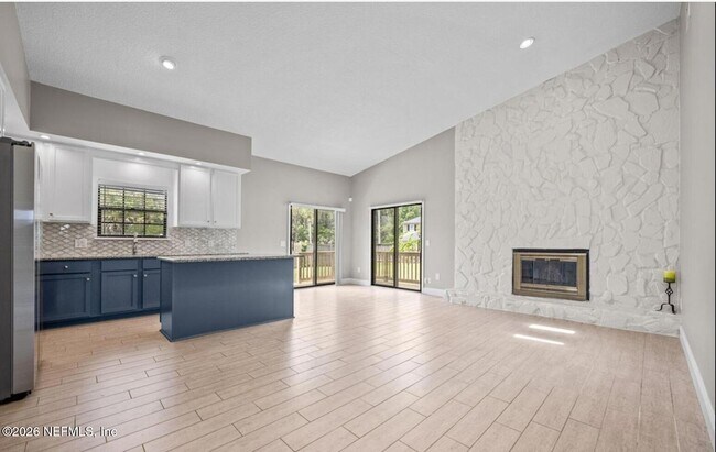 Building Photo - 111 Solano Woods Dr