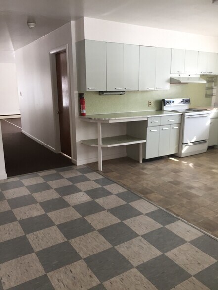 Building Photo - 100 VT-14