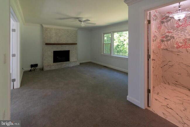 Building Photo - 428 Ingleside Dr