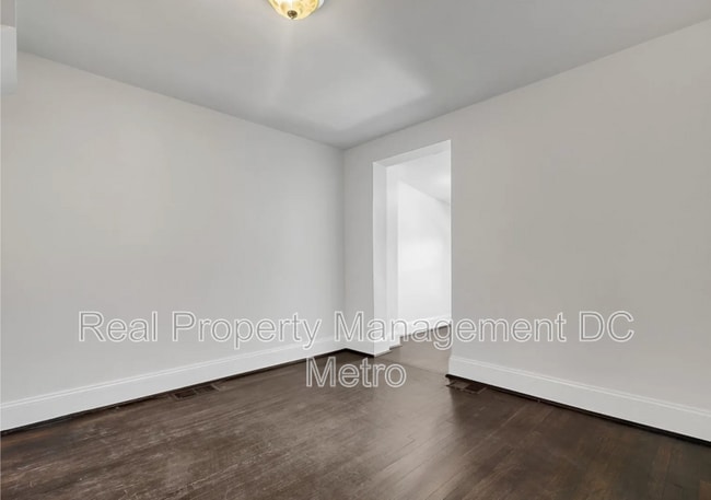 Building Photo - 1397 Sheridan St NW