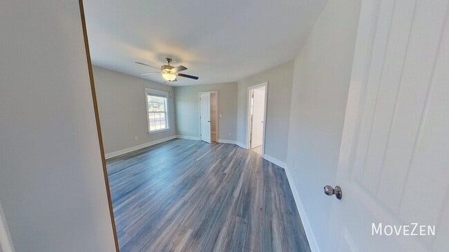 Building Photo - 1136 Valley Dale Dr
