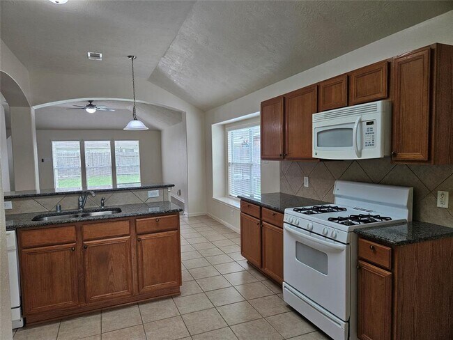 Building Photo - 9610 Sunflower Bluff Ln