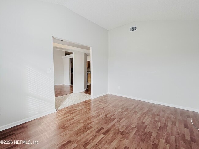 Building Photo - 8713 Star Leaf Rd N