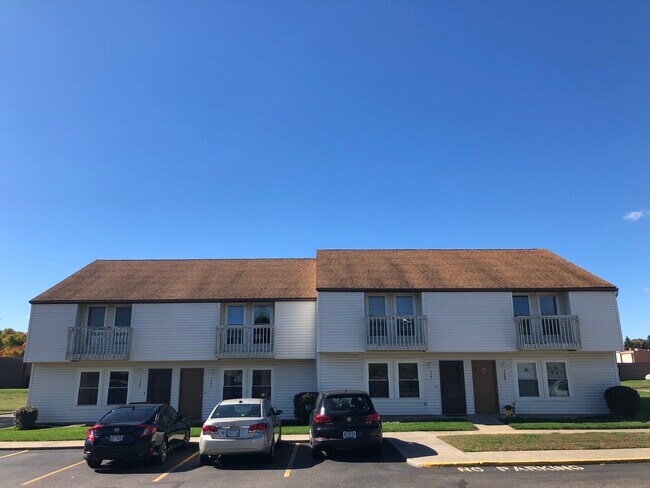 Front View - 1549 Whitehall Blvd