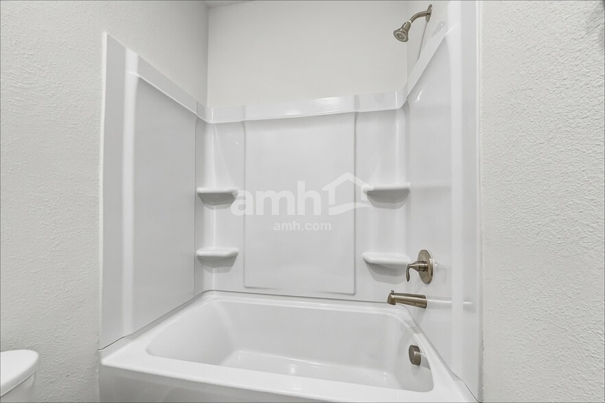 Building Photo - 97042 Blackrock Cv Wy