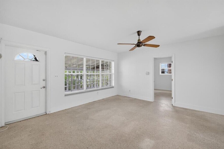 Building Photo - 3131 SW 20th Ct