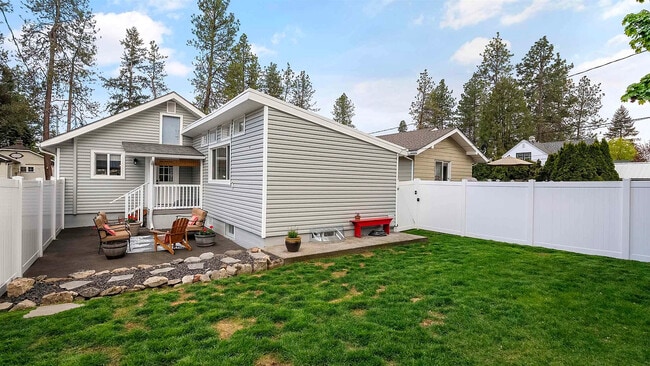 Building Photo - 3108 W Glass Ave
