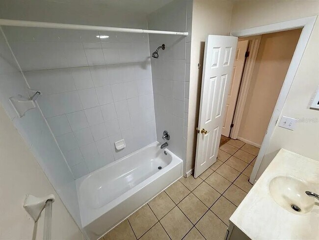 Building Photo - 7209 SW 45th Pl