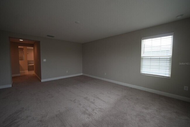 Building Photo - 5450 Wayfarer Ave