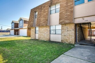 Building Photo - 105 Peach St
