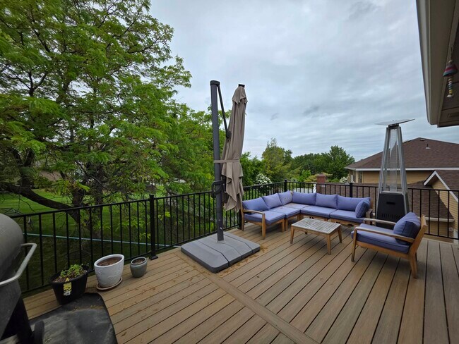 Building Photo - 4002 S Olson Pl