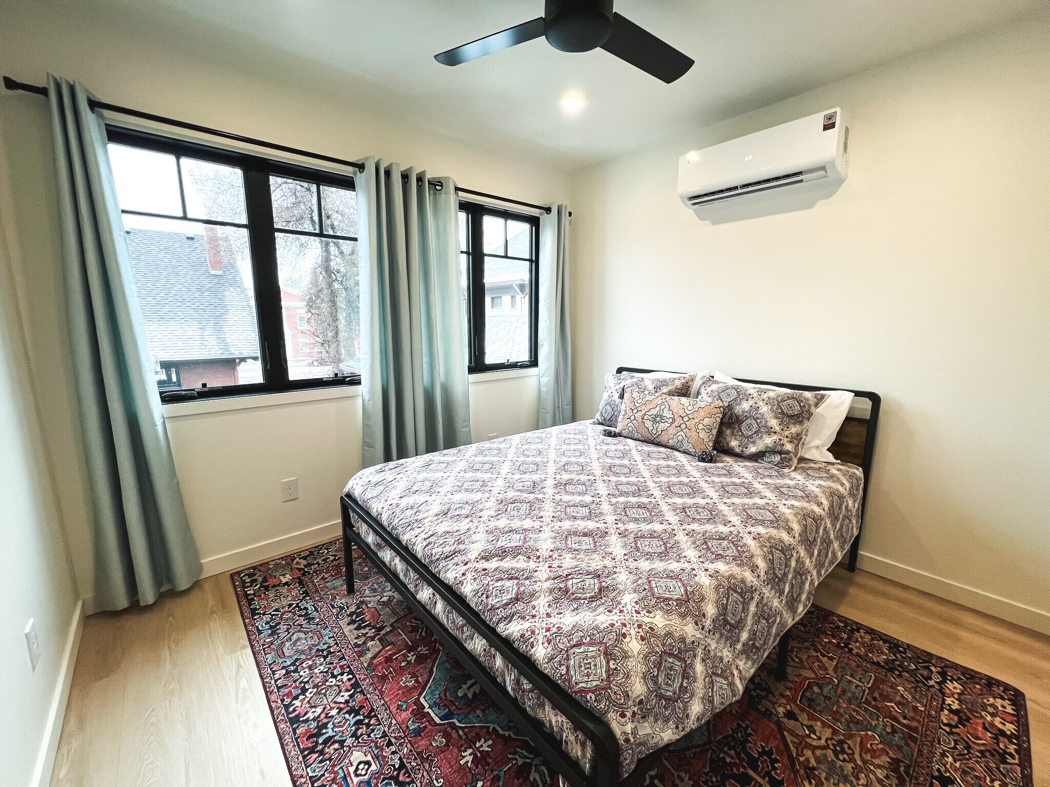 Building Photo - 2520 Jefferson Ave