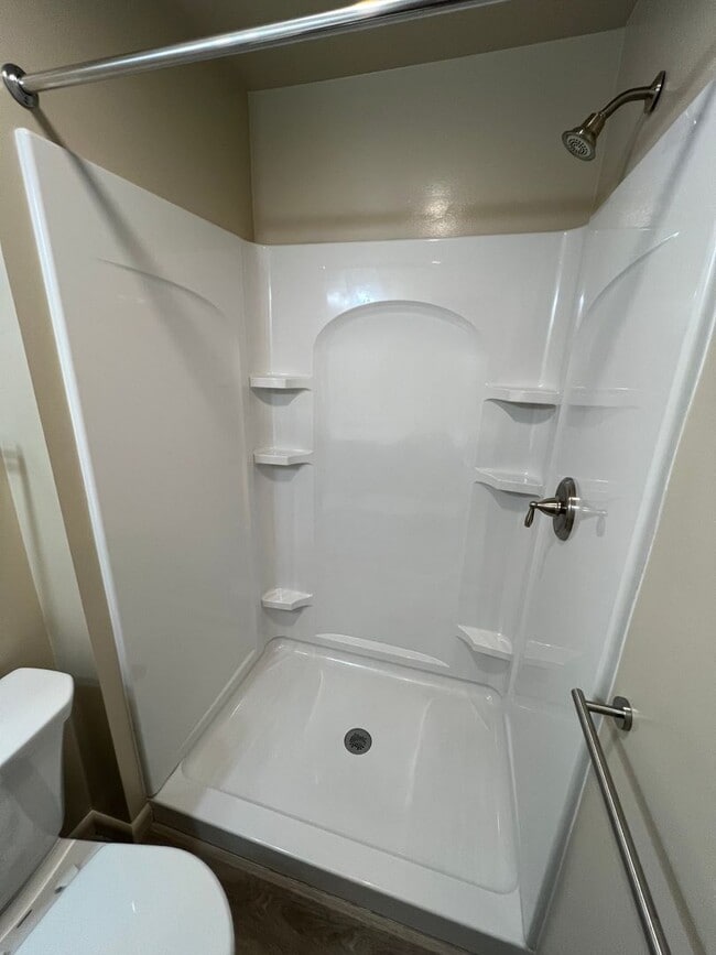 Building Photo - Newly Renovated 1 Bedroom with Washer & Dryer in Neffsville, Electric included!