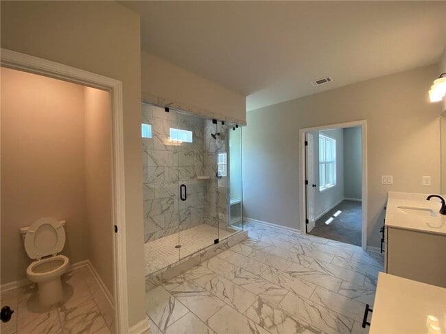 Building Photo - 5037 Silver Fox Trl