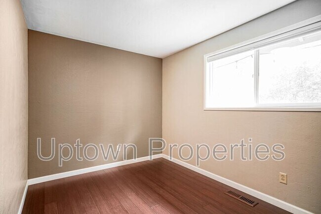 Building Photo - 7880 SW 69th Ave