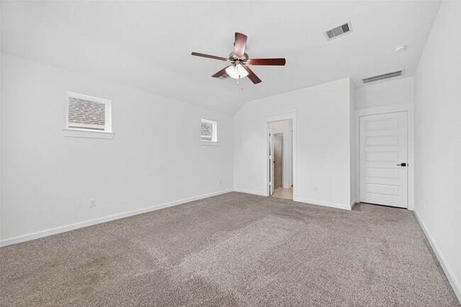 Building Photo - 16307 Rockdale Landing Dr