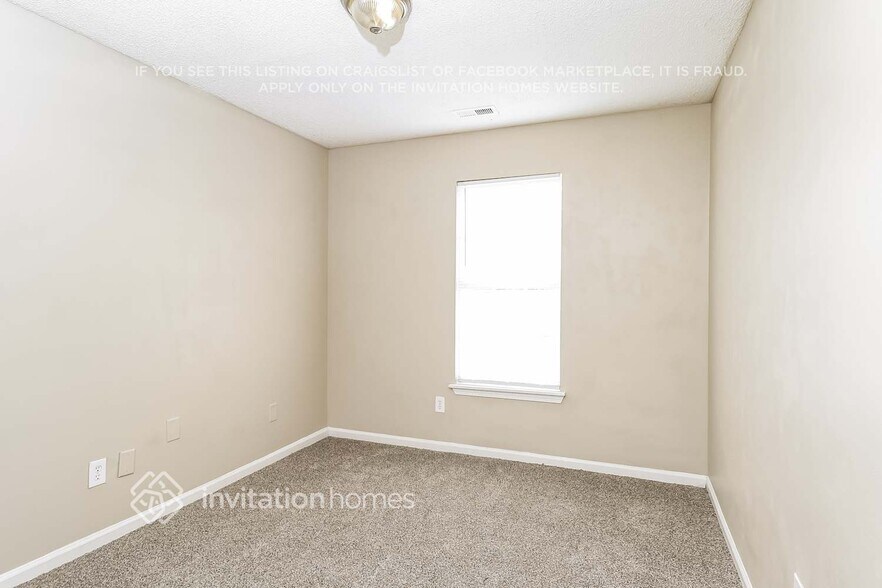 Building Photo - 8410 Blue Aster Ln