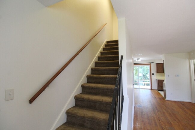 Building Photo - 1331 Devon Ln