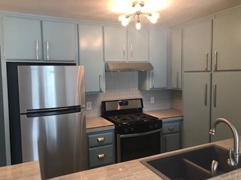 Building Photo - *COMING SOON* Beautiful Condo in the Gated Cathedral Springs Community
