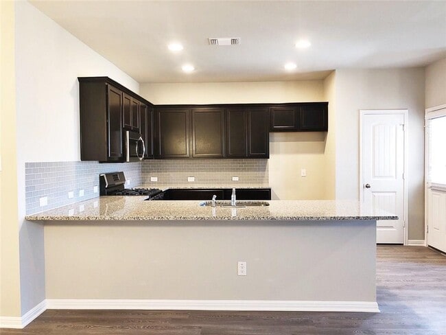 Building Photo - 2024 Birkby Ct