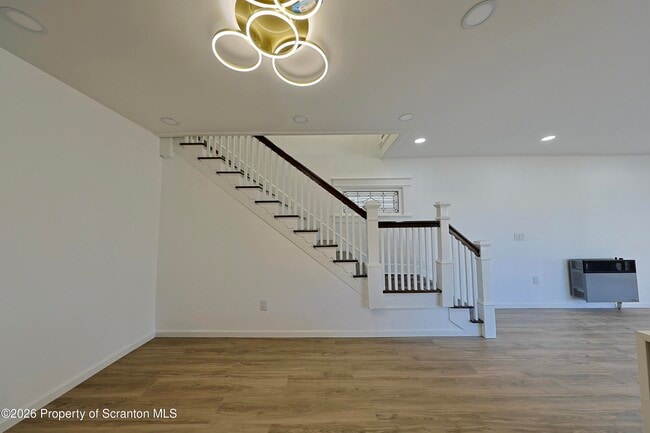 Building Photo - 318 W Main St