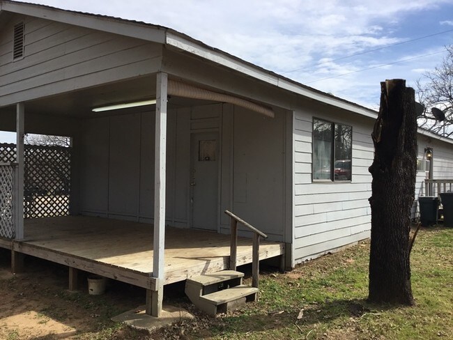 Building Photo - Lake View in Alvarado