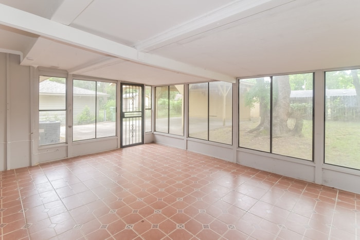 Building Photo - 581 Glade Park Loop