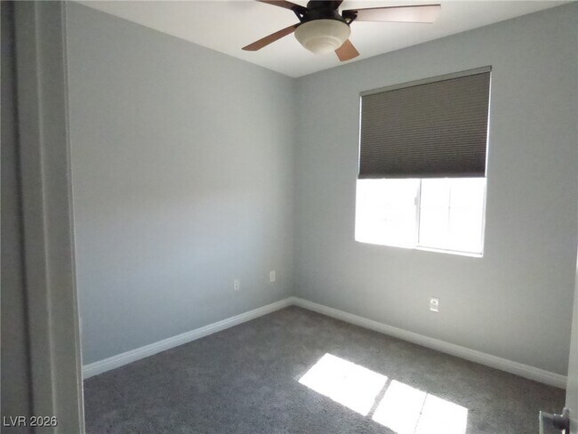 Building Photo - 50 Aura de Blanco St