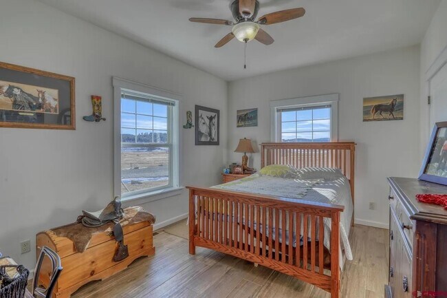 Building Photo - 420 Ponderosa Dr