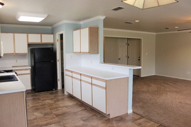 Building Photo - 347 Stone Hill Dr