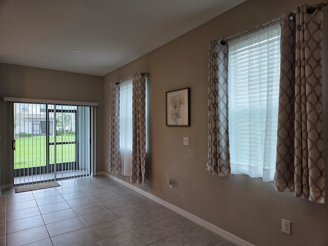 Building Photo - 9705 Pembrooke Pines Dr