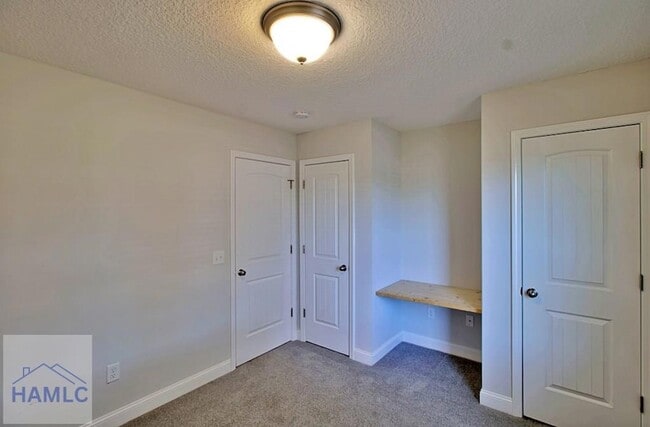 Building Photo - 326 Fairview Cir