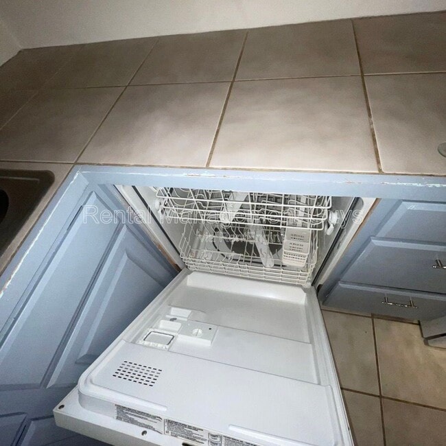 Building Photo - 2021 3rd Ave S