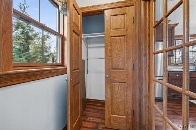 Building Photo - 3945 Lower River Rd