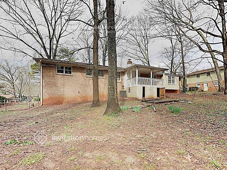 Building Photo - 5676 Crestwood Dr SW