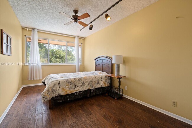 Building Photo - 11400 NW 19th St