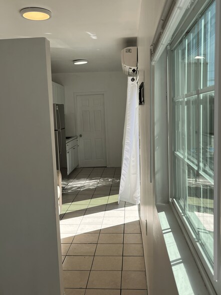 Building Photo - 8561 Orion Ave