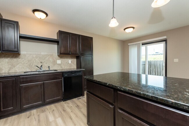 Building Photo - 11050 E Fawn Grove St