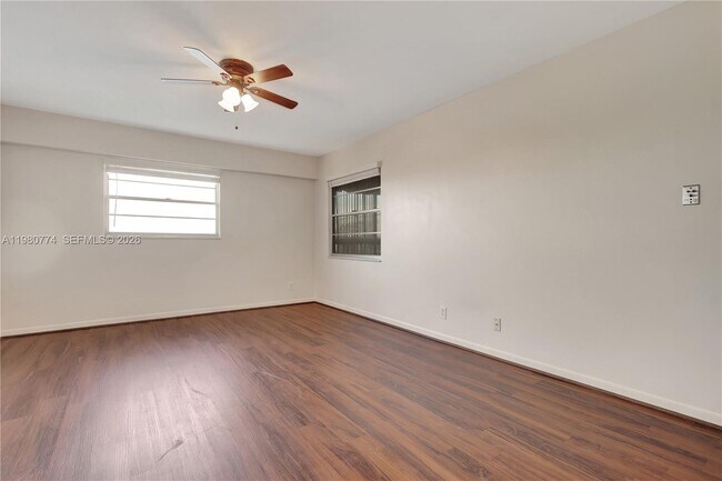 Building Photo - 13001 SW 11th Ct