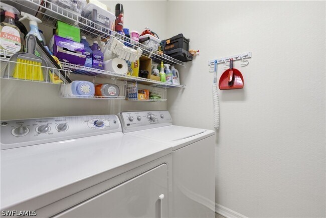 Building Photo - 9631 Spanish Moss Way